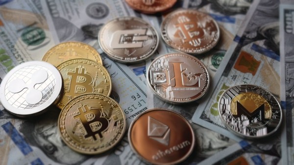 Криптостратег Джастин Беннетт обновил прогнозы по 4-м популярным криптоактивам