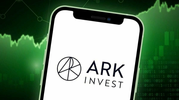
                    Ark Invest скупает акции Coinbase и Robinhood на фоне геополитической нестабильности                