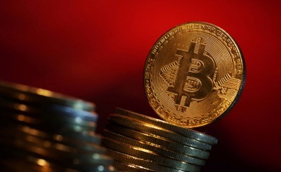 Биткоин теряет рост после перемирия. Рынок снова давит геополитика