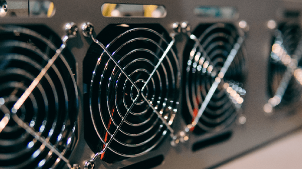 Gomining добыла первый активный блок Bitcoin версии Stratum V2, передав контроль майнерам